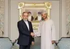 وزير الخارجية الإيراني يؤكد أن محادثات مسقط تمت في أجواء إيجابية
