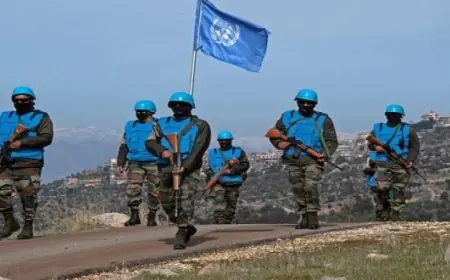 اليونيفيل تؤكد أن إسقاط الجيش الإسرائيلي لمادة كيميائية قرب الخط الأزرق يشكل انتهاكًا صارخًا