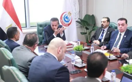وزير الصحة يتباحث مع شركة سيمنس لإنشاء مراكز متخصصة لعلاج الأورام في صعيد مصر