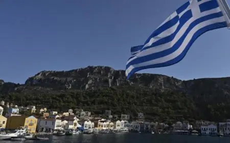 حظر استخدام الأطفال دون 15 عاما للسوشيال ميديا في اليونان قريباً