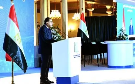 مدبولي يعلن عن مشروع مد شبكات الاتصالات والإنترنت فائق السرعة لـ 4500 قرية في جميع أنحاء مصر