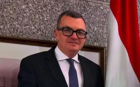 الدكتور أحمد رستم وزير التخطيط ذو الخبرة الدولية الواسعة في أفريقيا وجنوب شرق آسيا