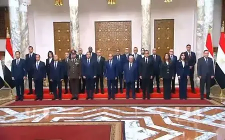 الرئيس السيسي يحتفل بتشكيل الحكومة الجديدة مع وزراء حكومة مدبولي بعد أداء اليمين