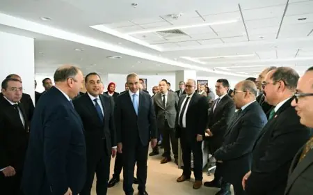 مدبولي يشيد بجهود موظفي مجلس الوزراء ويزور جميع القطاعات لتقديم الشكر