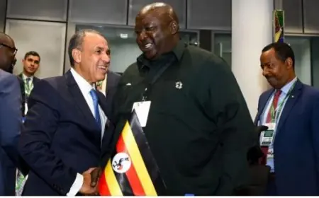 وزير الخارجية يعقد اجتماعاً مع وزير الدولة للشئون الخارجية الأوغندي لتعزيز أوجه التعاون بين البلدين