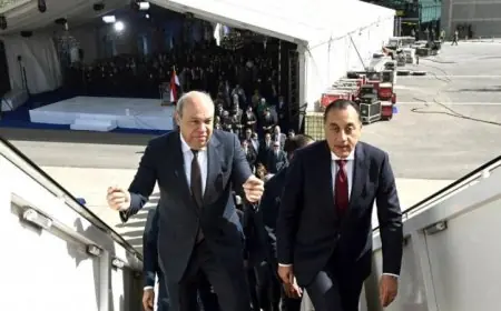 رئيس الوزراء يزور أول طائرة Airbus A350-900 تنضم لأسطول الناقل الوطني