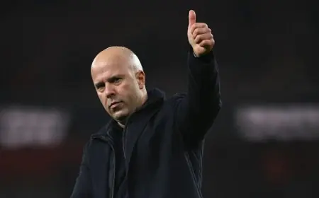 آرني سلوت يكشف رأيه حول تألق محمد صلاح التهديفي أمام بورنموث