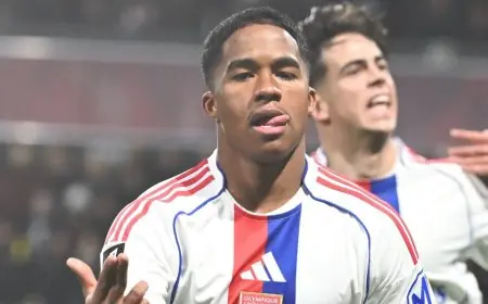 إندريك يحقق إنجازاً كأصغر لاعب يسجل هاتريك في تاريخ نادي ليون