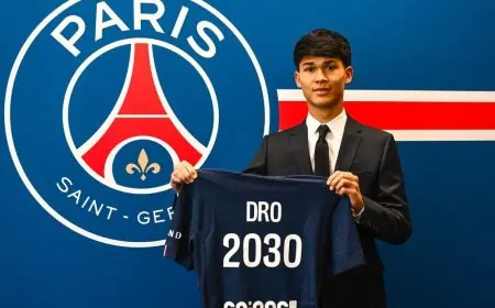 باريس سان جيرمان يتعاقد مع درو موهبة برشلونة حتى عام 2030
