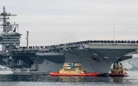 حاملة الطائرات أبراهام لينكولن تصل إلى الشرق الأوسط وسط تصاعد التوترات مع إيران