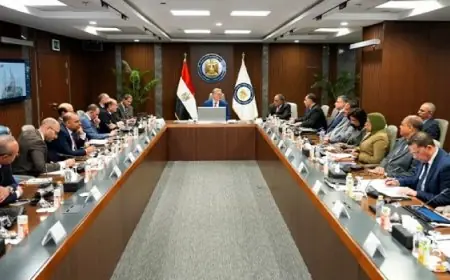 إصابة فلسطيني برصاص الاحتلال الإسرائيلي في غزة خلال عمليات نبش قبور وقصف كثيف