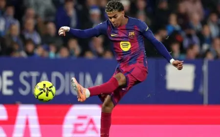 برشلونة يكشف عن تشكيلة قوية أمام إلتشي في الليغا مع عودة الهداف الخارق