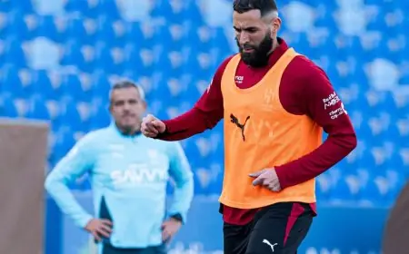 أسطورة الاتحاد يسخر من بنزيما ويستفسر عن سبب رحيله بهذه الطريقة