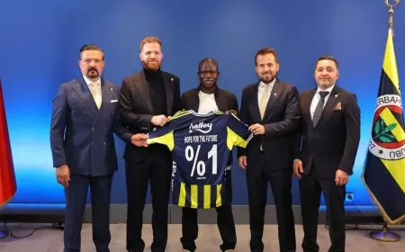 فنربخشة يثير الجدل بوضع علامة 1% على قميص نغولو كانتي السبب وراء هذه الخطوة الفريدة