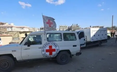 قوات الاحتلال تسلم 15 شهيدا من قطاع غزة إلى ذويهم