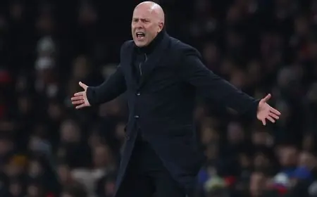 سلوت يؤكد تحسن أداء ليفربول ويكشف الحل الأمثل لإنقاذ الموسم