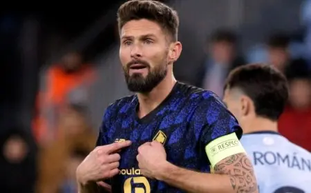 جيرو تحت الضغط صافرات الاستهجان تجبر هداف فرنسا على اتخاذ قرار مصيري