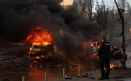 انفجارات تهز كييف بعد تحذيرات من هجوم بصواريخ باليستية وطائرات مسيرة