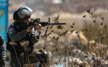 استشهاد فلسطيني وإصابة آخرين جراء القصف الإسرائيلي العنيف في وسط غزة