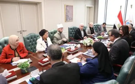 وزير الصحة يلتقي وزير الأوقاف لمناقشة توحيد الرسائل التوعوية