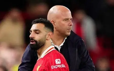 سلوت يبرز قيمة صلاح الاستثنائية مع ليفربول رغم غيابه عن تسجيل الأهداف