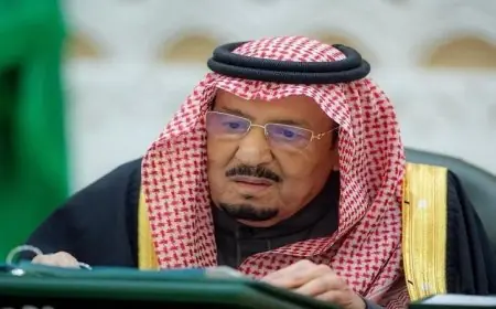 استضافة العاهل السعودي للمسافرين العالقين في مطارات المملكة تحت إشرافه المباشر