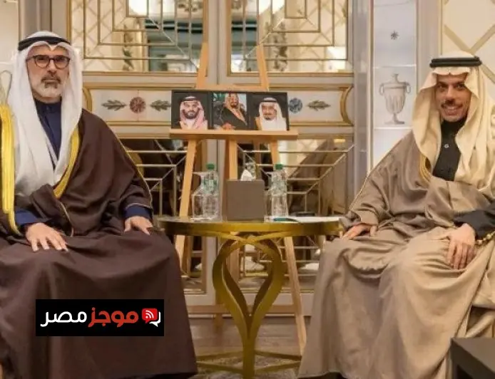 وزير الخارجية السعودي والكويتي يستعرضان سبل تعزيز العلاقات ويبحثان المستجدات الإقليمية