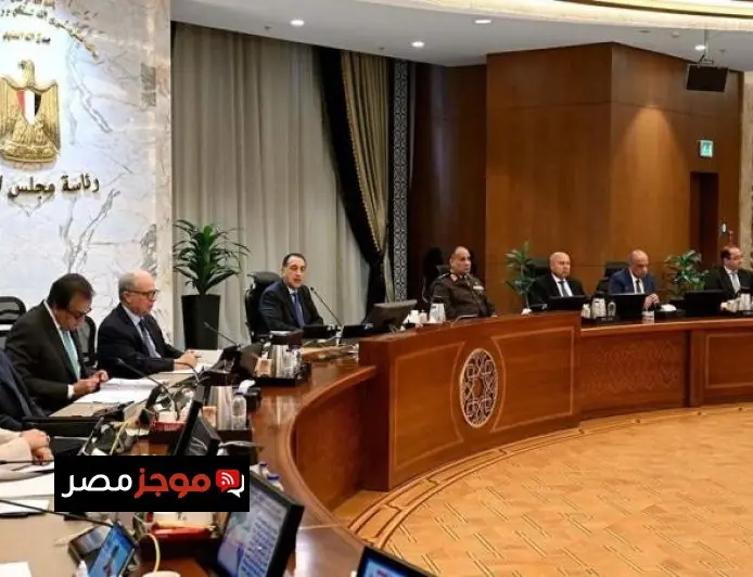 رئيس الوزراء يدعو لتفعيل التواصل مع البرلمان والاستجابة الفورية لطلبات النواب