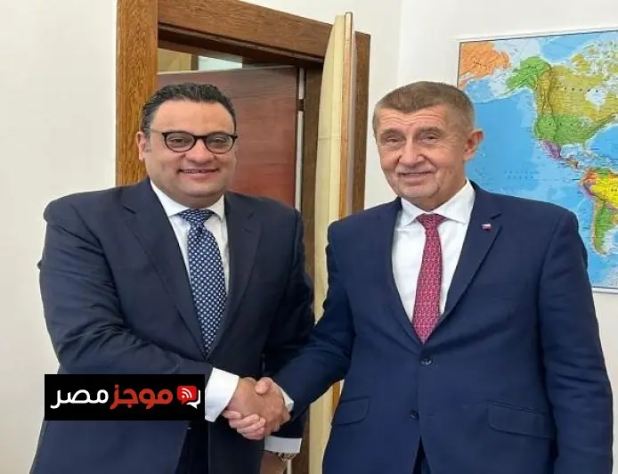 سفير مصر في براغ يناقش strengthening العلاقات الثنائية مع رئيس وزراء جمهورية التشيك