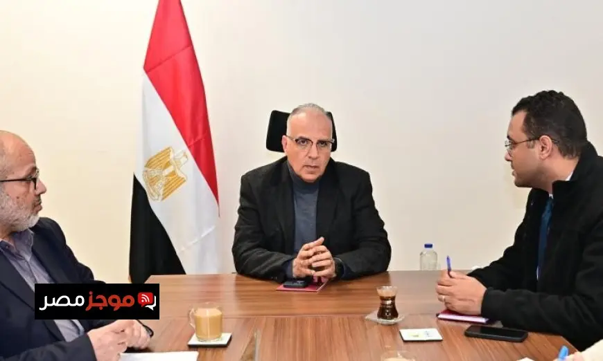 تنفيذ مشروعات حماية الشواطئ بالطريقة التقليدية والتقنيات البيئية الجديدة