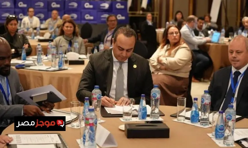 السبكي يؤكد إن الصحة تنطلق من واقع حياة الناس وعملهم وتفاعلاتهم اليومية