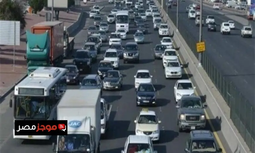 ازدحام مروري متنوع على محاور القاهرة والجيزة مع حركة متوسطة
