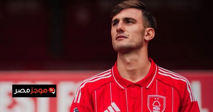 نابولي يوافق على إعارة لورينزو لوكا إلى نوتنغهام فورست لتعزيز صفوف الفريق