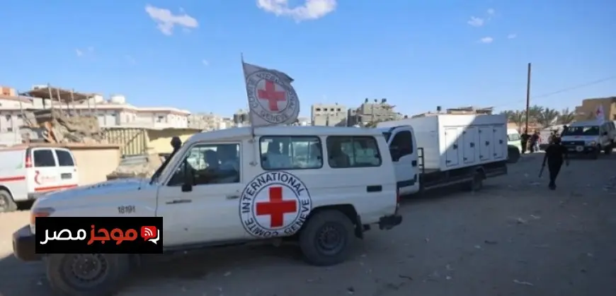 قوات الاحتلال تسلم 15 شهيدا من قطاع غزة إلى ذويهم