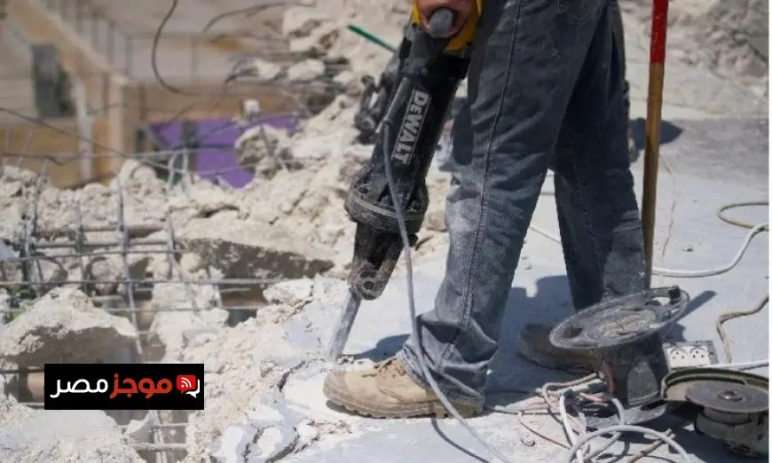 التصعيد الاحتلالي يجبر فلسطيني مقدسي على هدم منزله في شمال القدس المحتلة