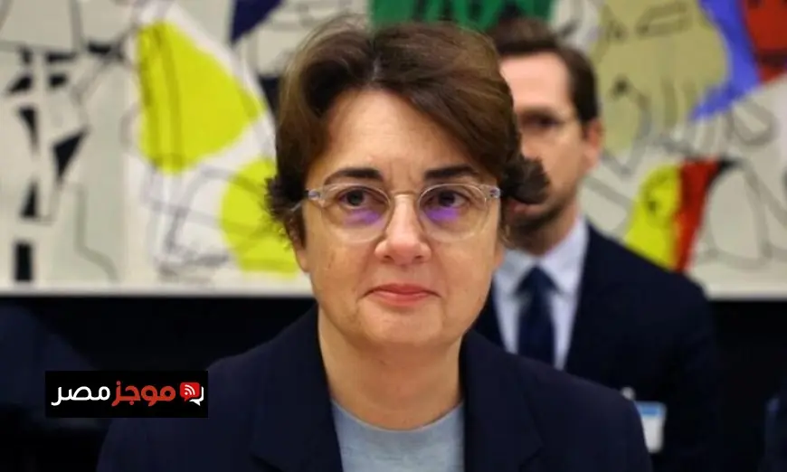 ماكرون يقبل استقالة مديرة متحف اللوفر بعد حادثة السرقة المثيرة