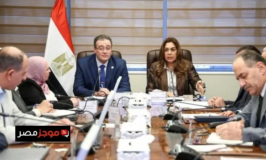 منال عوض تناقش إصلاح الهياكل التنظيمية في الوزارة مع رئيس الجهاز المركزي