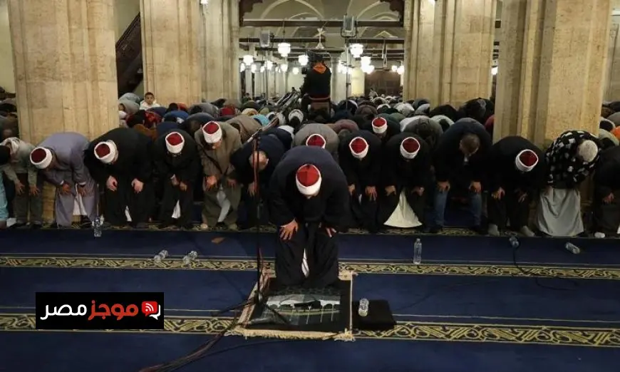 في الليالي الأولى للمغفرة آلاف المصلين يتضرعون إلى الله طلبا لرضاه وعفوه