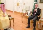 رئيس وزراء باكستان ووزير الخارجية السعودي يناقشان آخر تطورات الأوضاع الإقليمية