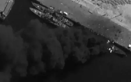 القيادة المركزية الأمريكية تعلن عن غرق فرقاطة إيرانية في خليج عمان