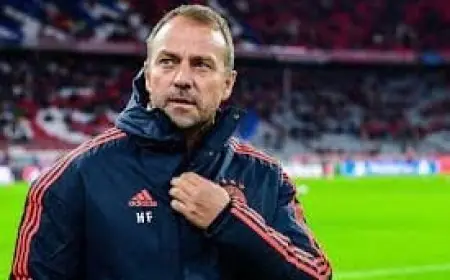 فليك قبل مواجهة أتلتيكو يؤكد ضرورة تقديم أفضل أداء من برشلونة دون الاعتماد على ذكريات الماضي