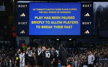 ليدز يونايتد يوجه انتقادات حادة لأنصاره بسبب حادثة إفطار اللاعبين الصائمين