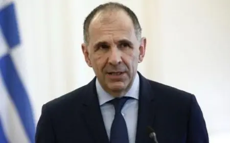 اليونان تؤكد عدم وجود تهديد مباشر لقاعدة سودا البحرية في ظل التوترات الإقليمية المتصاعدة