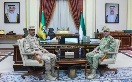 رئيس الأركان الكويتي يؤكد استعداد القوات لمواجهة كافة التحديات والأحداث