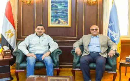 وزير الرياضة يتفقد الديوان العام ويلتقي محافظ الإسكندرية في جولة رسمية أولى