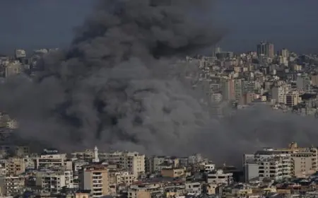 لبنان يتعرض لأكثر من 15 غارة جوية على بلدة مركبا في النبطية