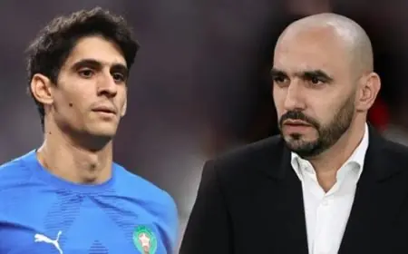 ياسين بونو يرسل رسالة مؤثرة إلى وليد الركراكي بعد مغادرته تدريب منتخب المغرب وصنع التاريخ
