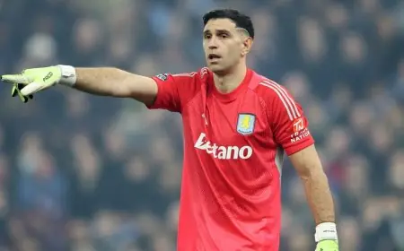 إميليانو مارتينيز يواجه احتمال العقوبة بسبب خرق قواعد المراهنات