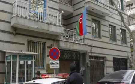 إجلاء الدبلوماسيين الأذريين من إيران وعودتهم إلى وطنهم أذربيجان