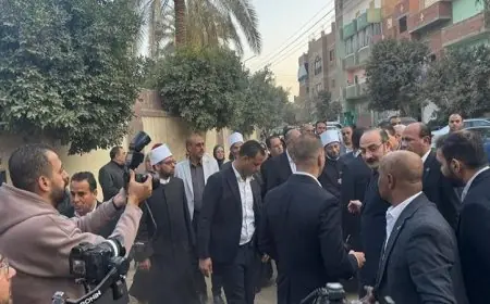 وزير الأوقاف يفتتح مسجداً جديداً في المنيا ويقدم 15 جهاز عروسة للأسر الأولى بالرعاية